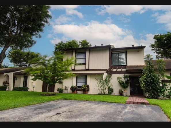 12732 SW 68th Ter, Miami FL 33183