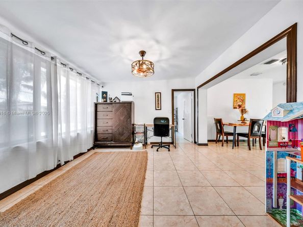 6515 SW 26th St, Miramar FL 33023