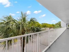 117 Royal Park Dr 3H, Oakland Park FL 33309