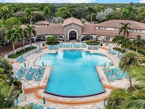425 Pumpkin Dr, Palm Beach Gardens FL 33410
