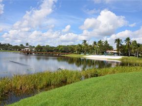 425 Pumpkin Dr, Palm Beach Gardens FL 33410