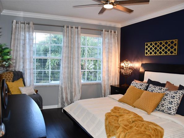425 Pumpkin Dr, Palm Beach Gardens FL 33410