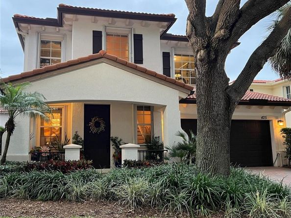 425 Pumpkin Dr, Palm Beach Gardens FL 33410