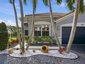 4351 Foxtail Ln, Weston FL 33331