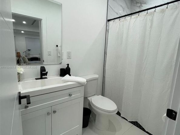 261 NW 46th St, Miami FL 33127