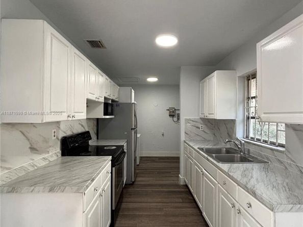 4201 NW 25th Ave, Miami FL 33142