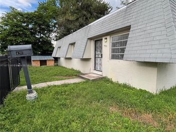 4201 NW 25th Ave