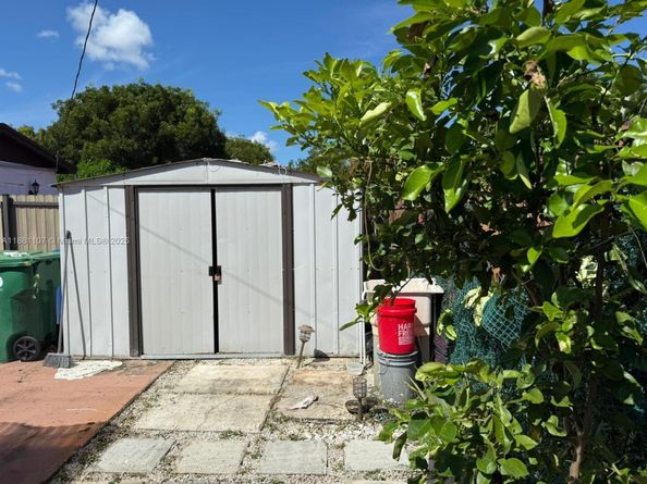 Undisclosed Address #A11881107, Miami Gardens FL 33169