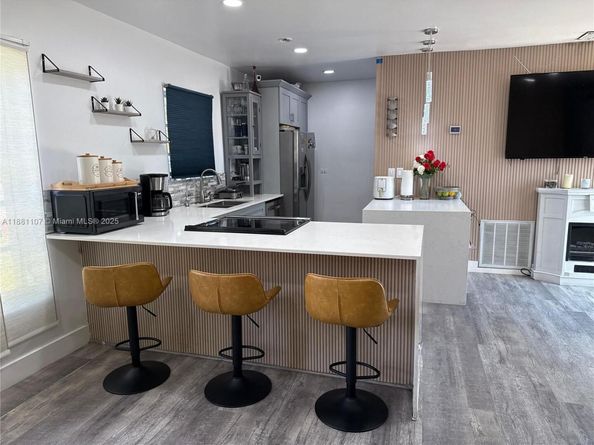 Undisclosed Address #A11881107, Miami Gardens FL 33169