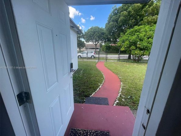 Undisclosed Address #A11881107, Miami Gardens FL 33169