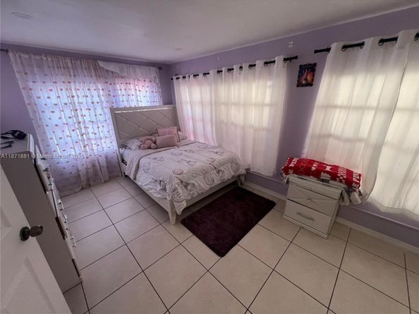 317 W 36th St, Hialeah FL 33012