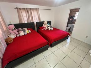 317 W 36th St, Hialeah FL 33012
