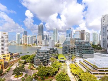 520 Brickell Key Dr