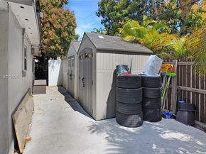 1461 E 7th Ct, Hialeah FL 33010