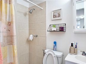 1461 E 7th Ct, Hialeah FL 33010