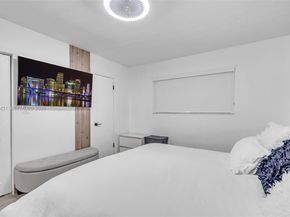 5041 SW 11th St, Plantation FL 33317