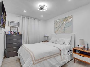 5041 SW 11th St, Plantation FL 33317