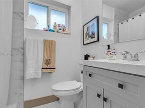 5041 SW 11th St, Plantation FL 33317