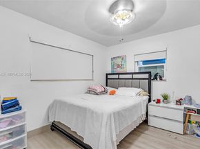 5041 SW 11th St, Plantation FL 33317