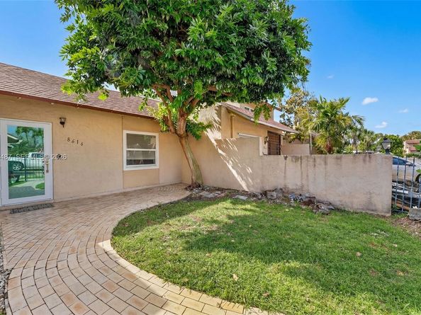 8616 SW 103rd Ave, Miami FL 33173