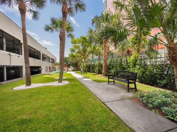 1581 Brickell Ave T104, Miami FL 33129