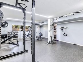 601 Ives Dairy Rd 00, Miami FL 33179