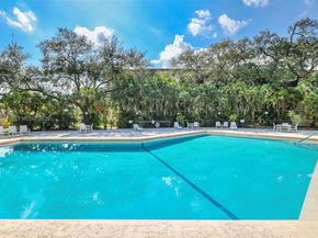 601 Ives Dairy Rd 00, Miami FL 33179