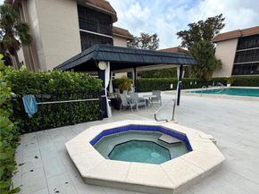 601 Ives Dairy Rd 00, Miami FL 33179