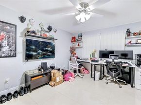 601 Ives Dairy Rd 00, Miami FL 33179