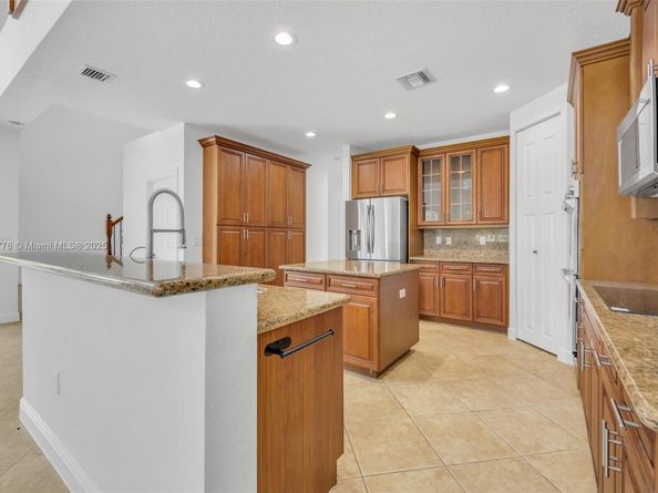 5466 SW 187th Ter, Miramar FL 33029