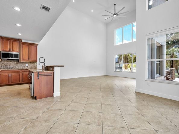5466 SW 187th Ter, Miramar FL 33029