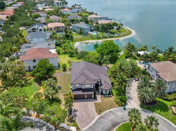 5466 SW 187th Ter
