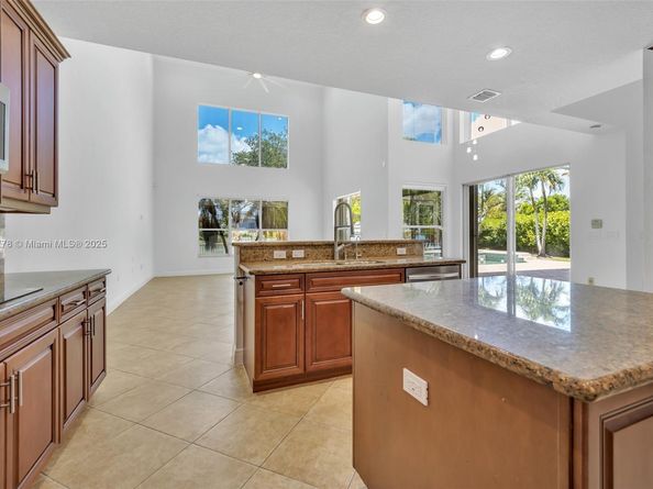 5466 SW 187th Ter, Miramar FL 33029