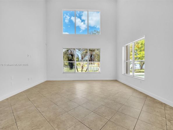 5466 SW 187th Ter, Miramar FL 33029