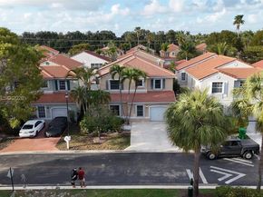 10840 NW 46th Dr, Coral Springs FL 33076