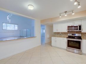8662 Bridle Path Ct 115A, Davie FL 33328