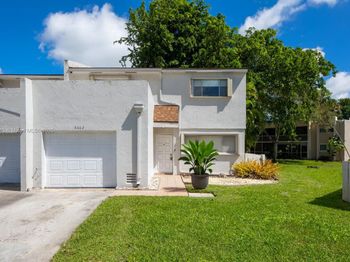 8662 Bridle Path Ct