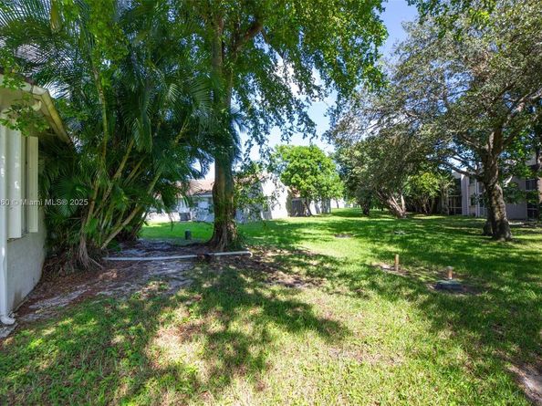 8662 Bridle Path Ct 115A, Davie FL 33328
