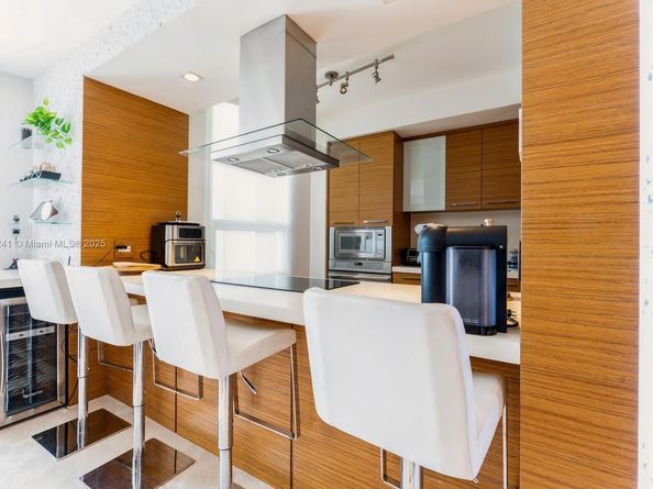 808 Brickell Key 1406, Miami FL 33131