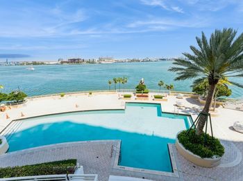 808 Brickell Key