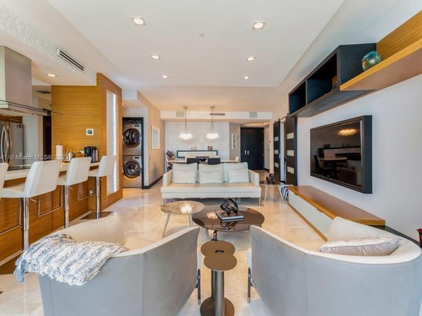 808 Brickell Key 1406, Miami FL 33131