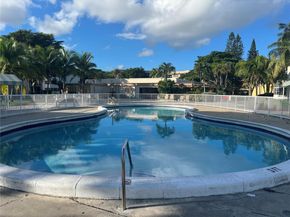 19001 NE 14th Ave 107, Miami FL 33179