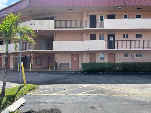 19001 NE 14th Ave 107, Miami FL 33179