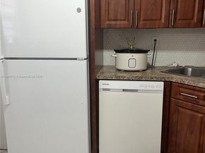 19001 NE 14th Ave 107, Miami FL 33179