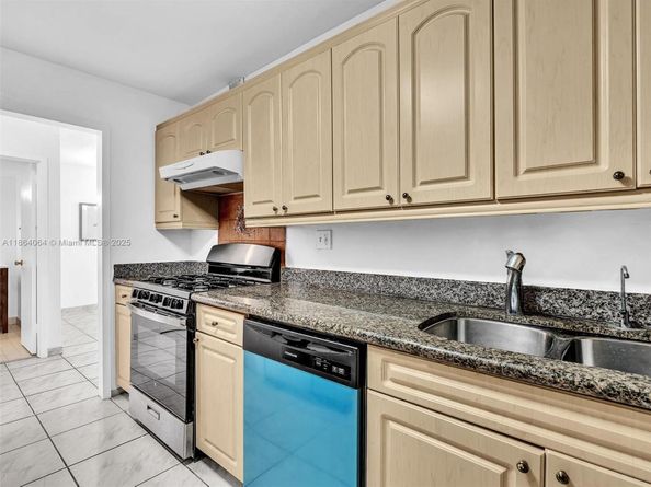 3140 S Ocean Dr 1902, Hallandale Beach FL 33009