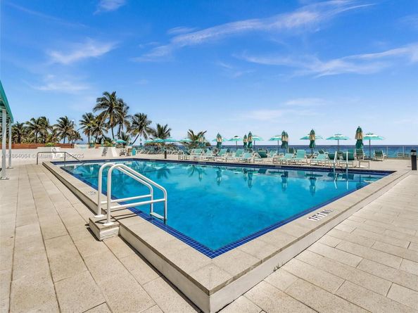 3140 S Ocean Dr 1902, Hallandale Beach FL 33009