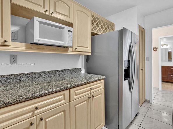3140 S Ocean Dr 1902, Hallandale Beach FL 33009