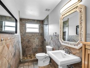 17510 NW 7th Ct, Pembroke Pines FL 33029