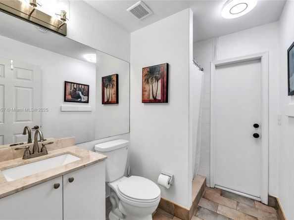 17510 NW 7th Ct, Pembroke Pines FL 33029