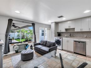 17510 NW 7th Ct, Pembroke Pines FL 33029